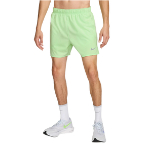 Nike challenger 13cm shorts 'vapour green'